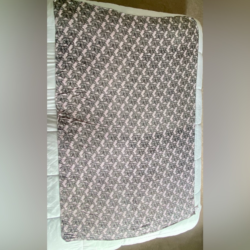 Used,Acacia Pareo, Color Pink Elephant